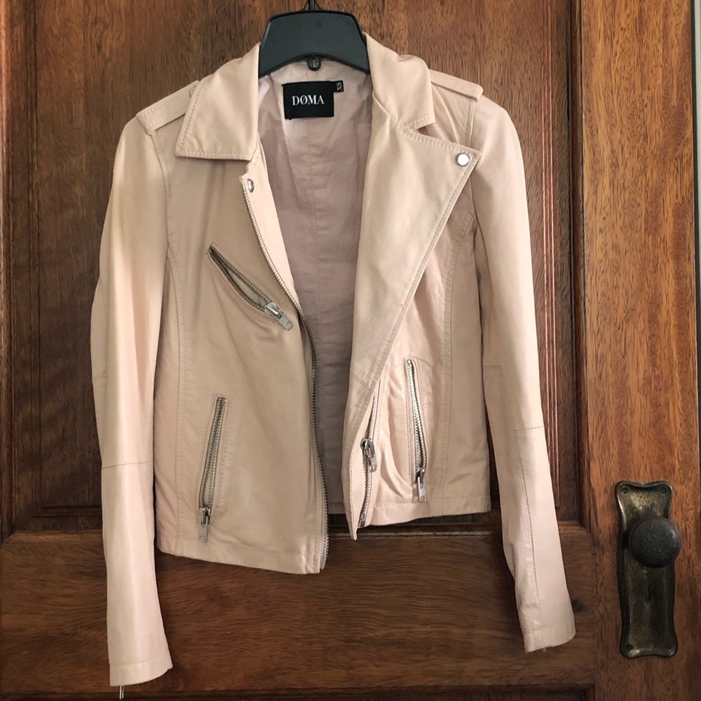 Doma leather jacket. Nude pink, size XS